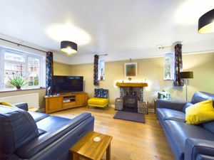 LOUNGE- click for photo gallery